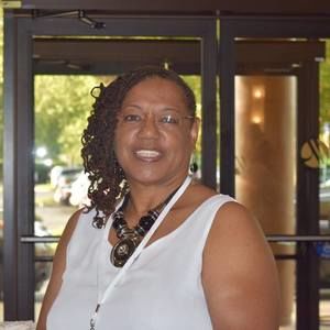 Meet your Posher, Tiaja